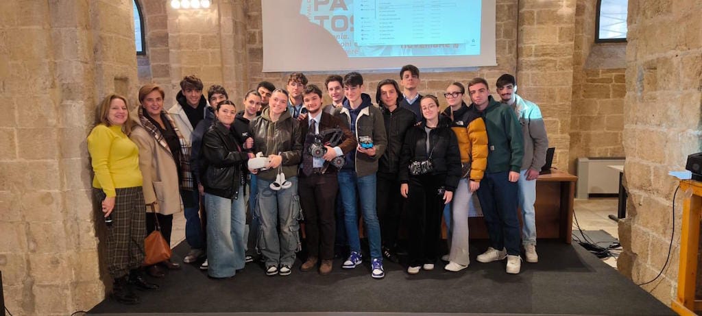 La classe 5LSC con prof_De Vittorio e DS_Sturino